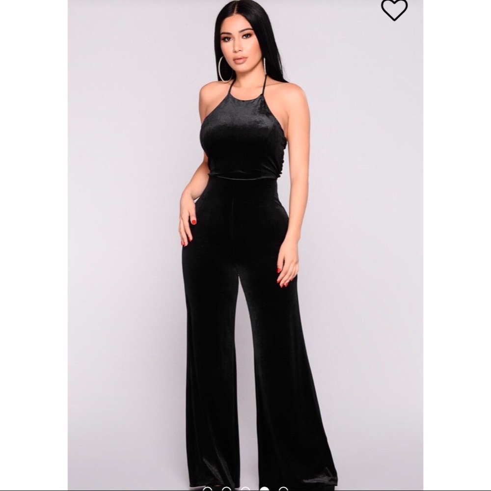 Black Velvet Jumpsuit 🖤